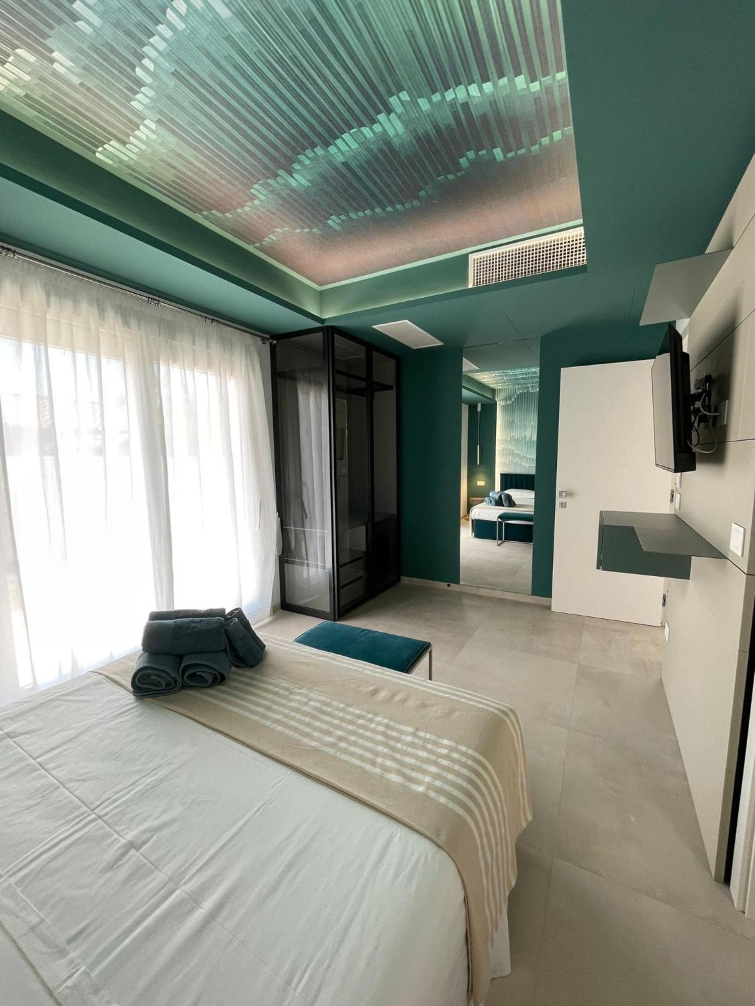 Villa Est ซาน เตโอโดโร ภายนอก รูปภาพ